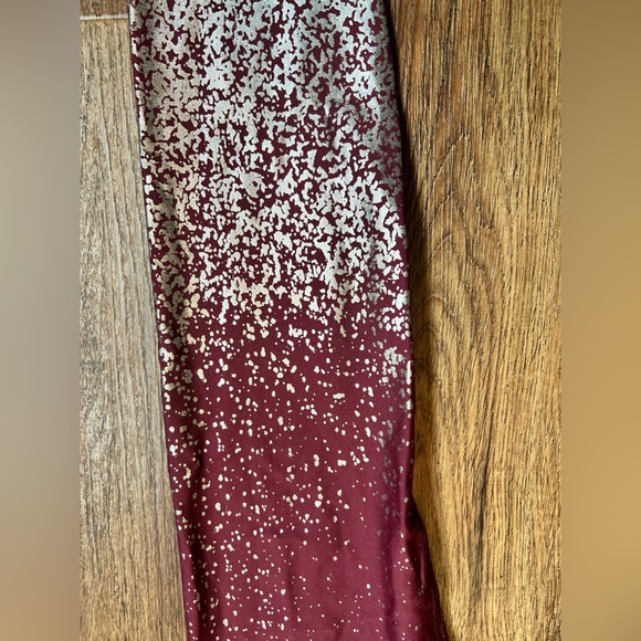 Beyond Yoga Burgundy Silver Ombre Speckled High Waisted Midi Legging Sz S - Picture 3 of 7